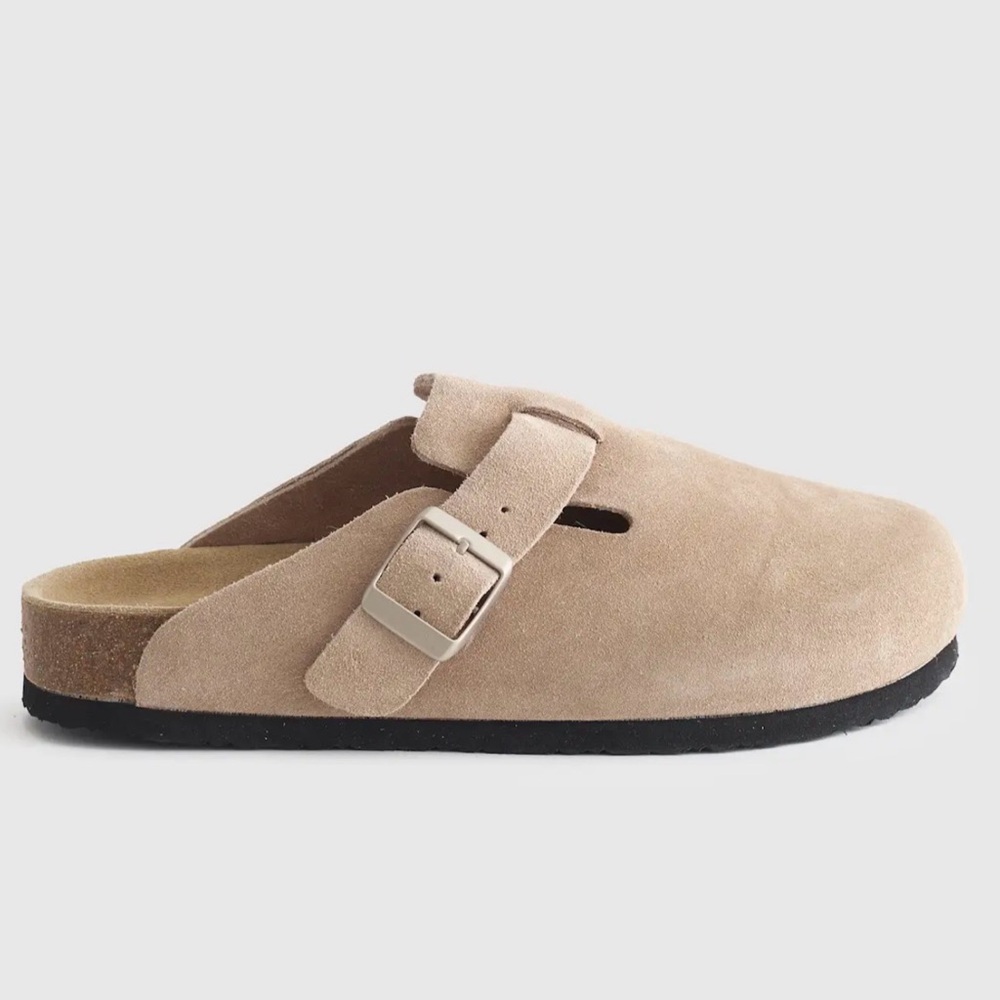 Unisex Water Repellent Suede Clog Mule size 6 color dune.  And i have a size 10
